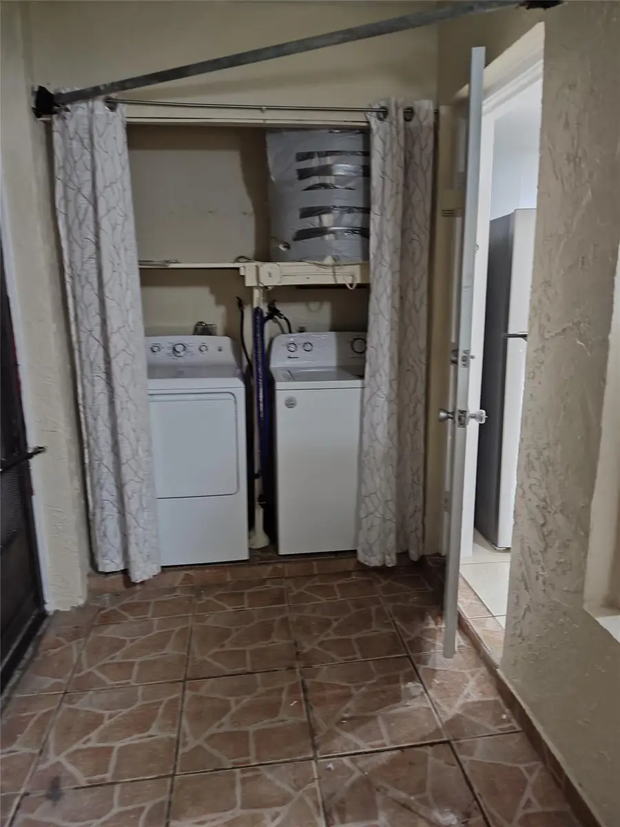 3777 NW 78th Ave #1B, Hollywood, FL 33024 - Image #3