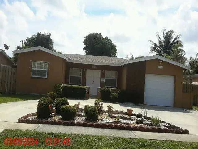 4506 NW 39th St, Lauderdale Lakes, FL 33319 - Image #1