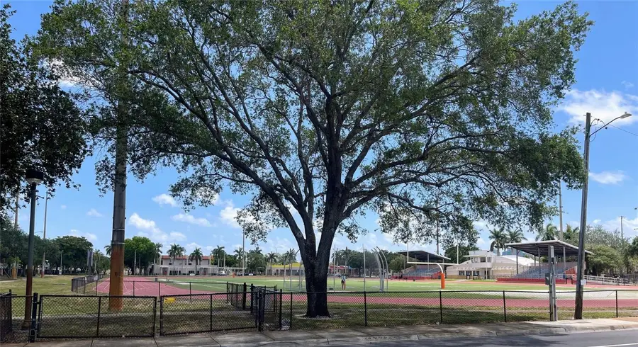 981 NW 16th Avenue, Fort Lauderdale, FL 33311 - Image #2