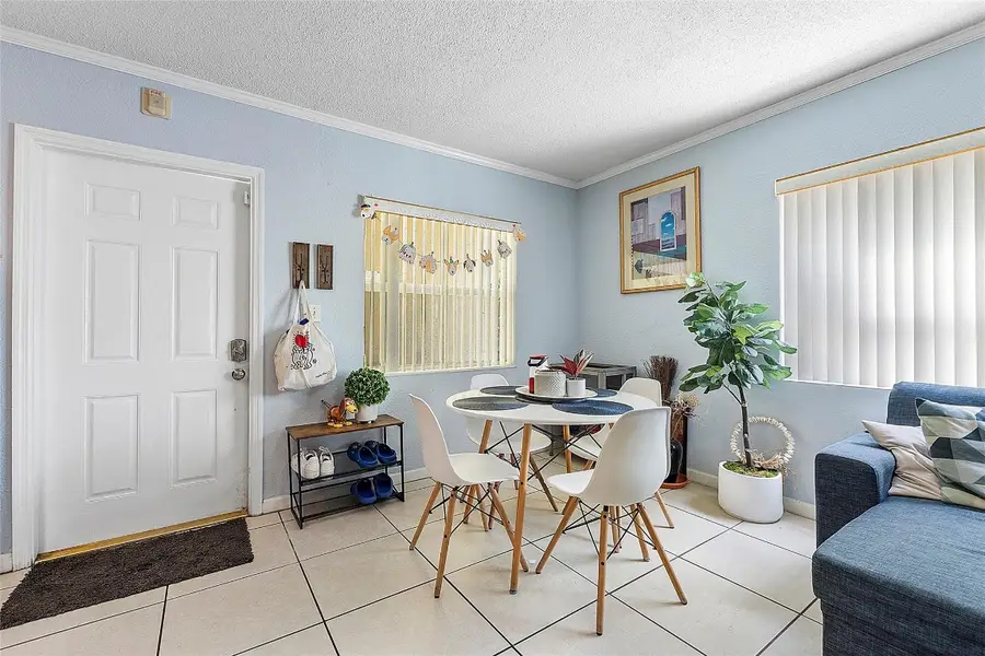 2741 NE 8th Avenue #10, Wilton Manors, FL 33334 - Image #2
