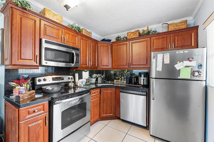 2741 NE 8th Avenue #10, Wilton Manors, FL 33334 - Image #3