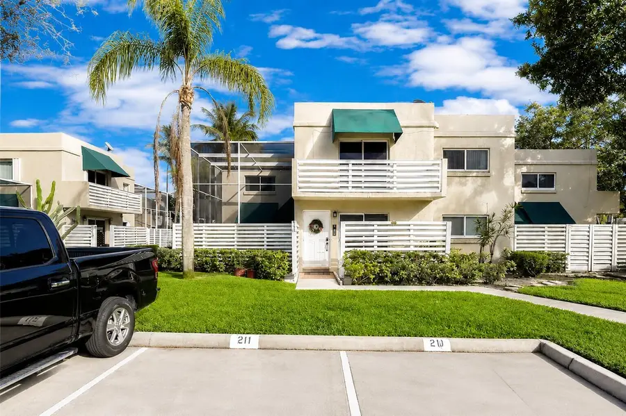 534 NW 98th Avenue #4, Plantation, FL 33324 - #2
