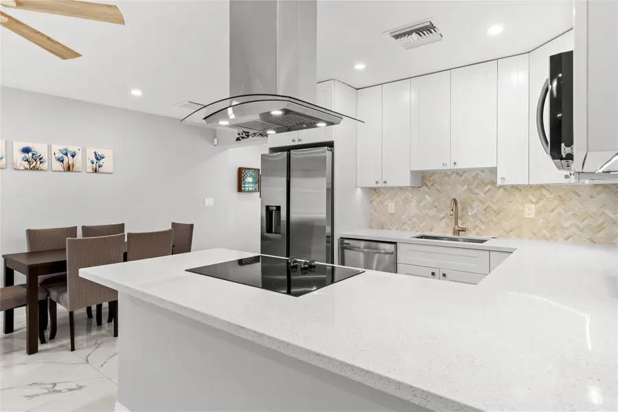 409 NE 27th Dr, Wilton Manors, FL 33334 - Image #3