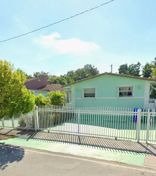 430 NE 75th St, Miami, FL 33138