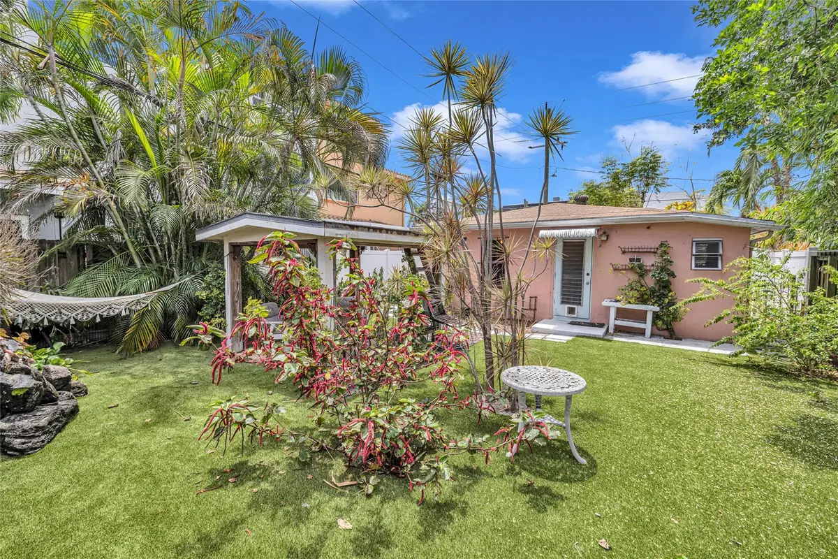 1009 NE 6th St, Fort Lauderdale, FL 33304 - Image #1