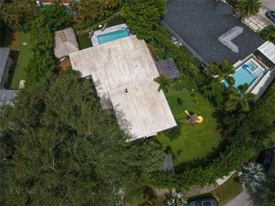 18560 NE 20th Ct, North Miami Beach, FL 33179 - Image #3