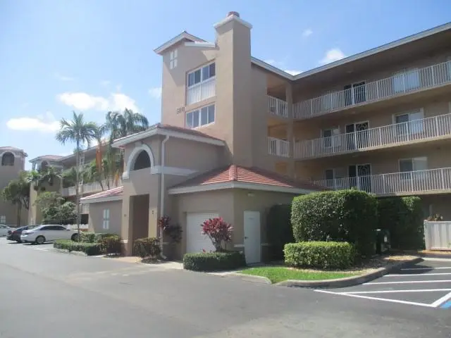 5810 Crystal Shores Dr #102, Boynton Beach, FL 33437 - Image #1