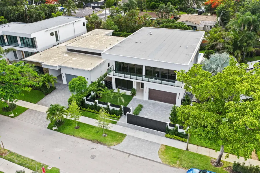 425 NE 10th Avenue, Fort Lauderdale, FL 33301 - #2