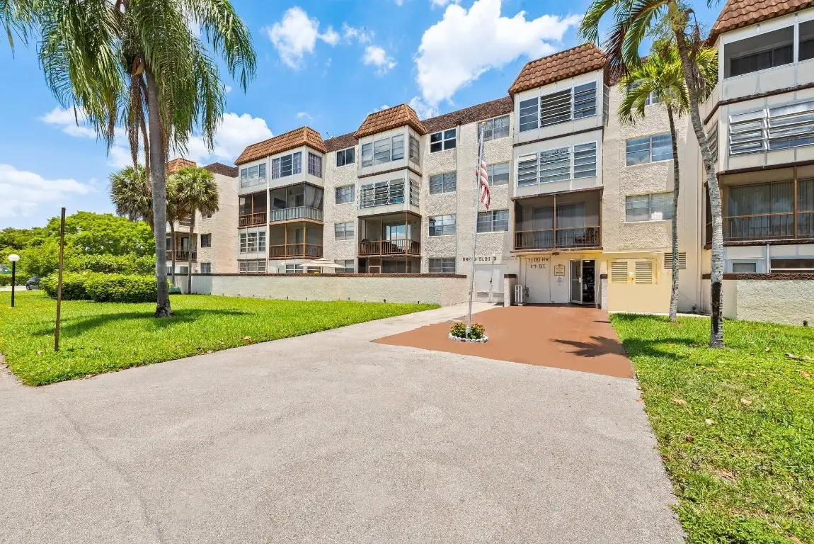 7100 NW 17th Street #218, Plantation, FL 33313 - Image #1