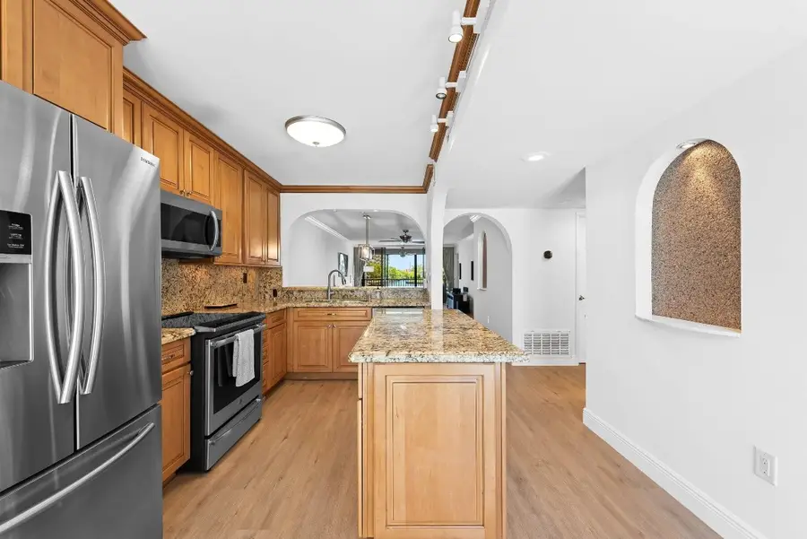 1100 SE 5th Court #33, Pompano Beach, FL 33060 - Image #3