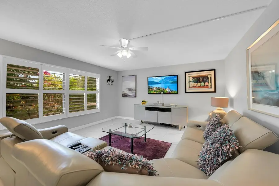 6017 Bayview Drive #6017, Fort Lauderdale, FL 33308 - Image #2