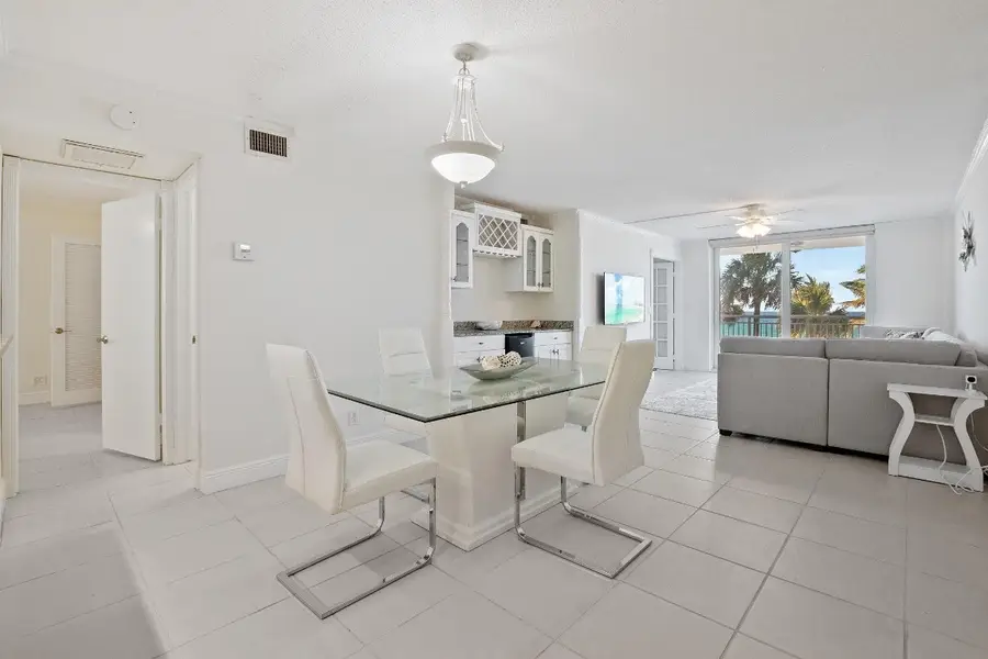 1051 Hillsboro Mile #305E, Hillsboro Beach, FL 33062 - Image #2