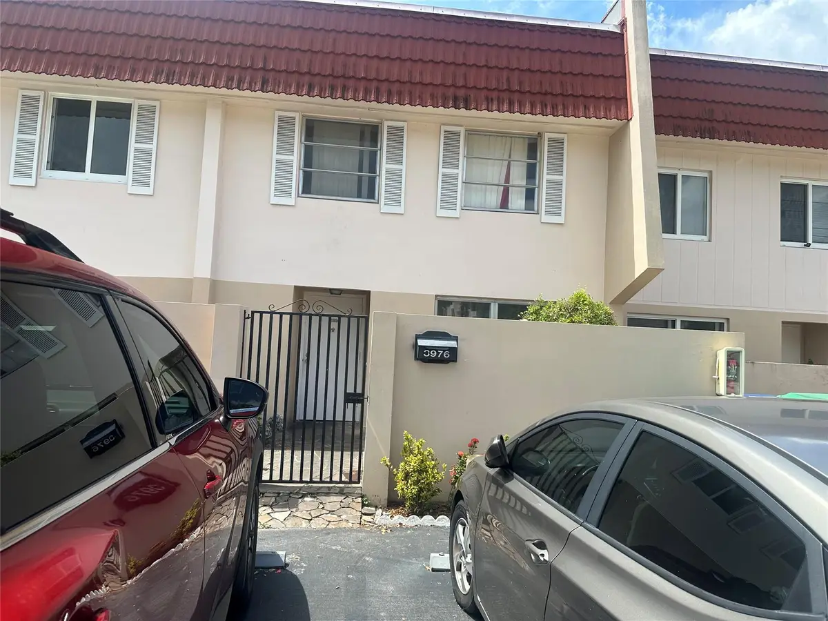 3976 Inverrary Dr #C4, Lauderhill, FL 33319 - Image #1