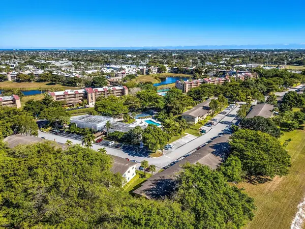 7610 NW 1st St #204, Margate, FL 33063