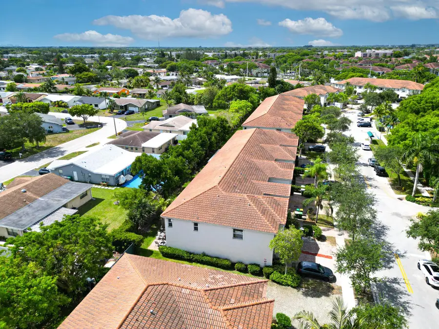 8244 Prestige Commons Dr, Tamarac, FL 33321 - Image #3