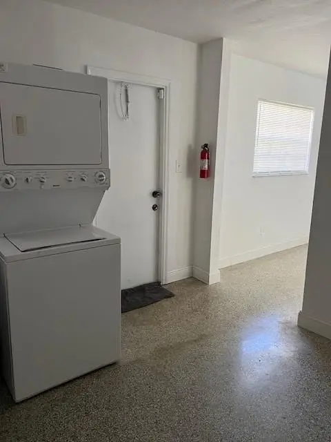 501 NW 15th Way, Fort Lauderdale, FL 33311 - Image #2