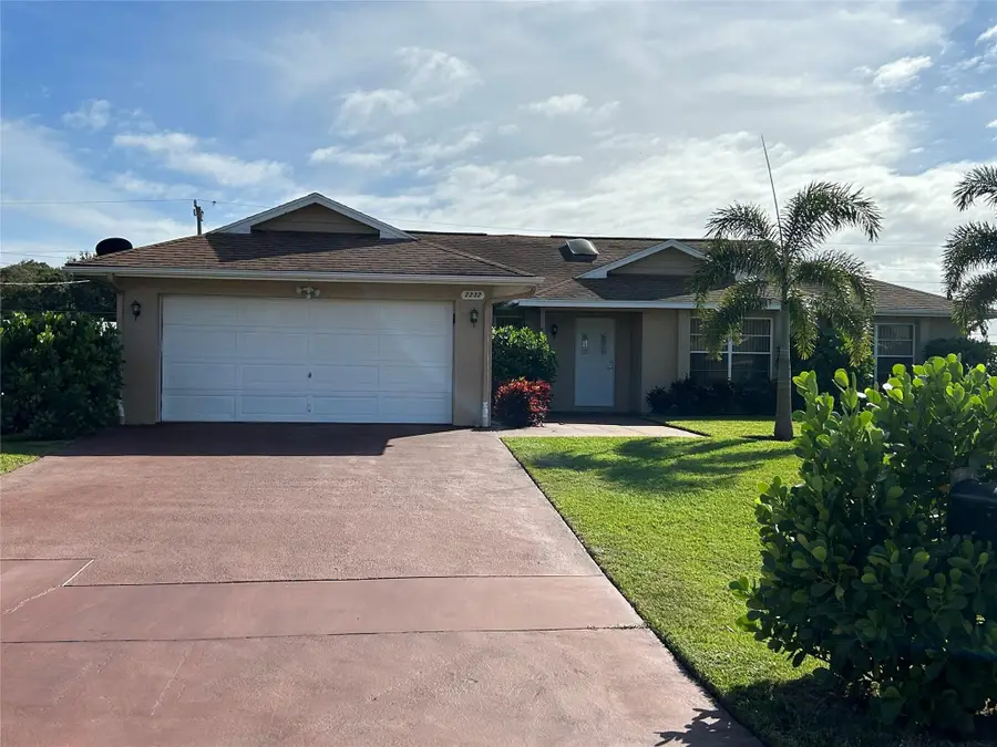 2232 SE Longhorn Avenue, Port Saint Lucie, FL 34952 - #2