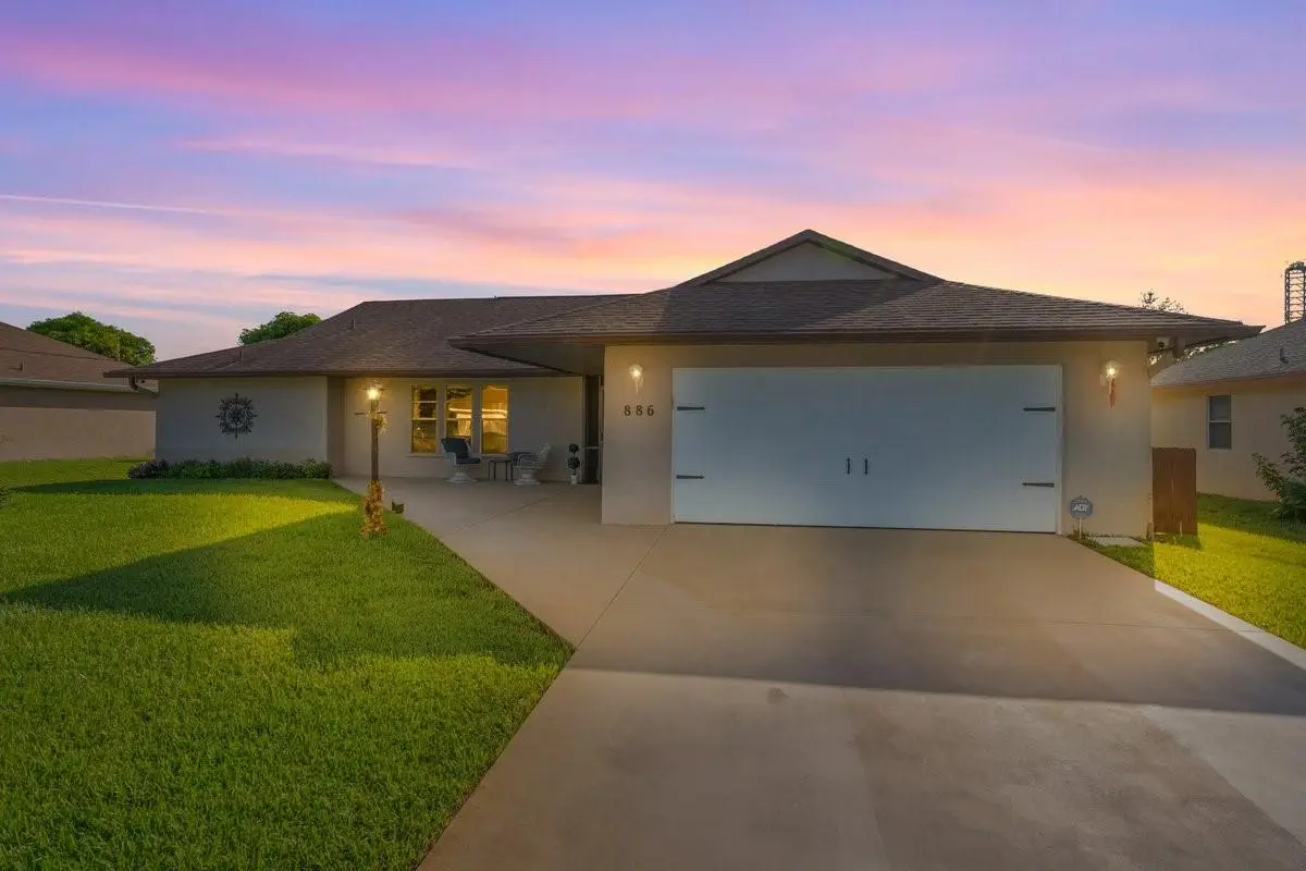 886 SE Odonnell Lane, Port Saint Lucie, FL 34983 - Image #1