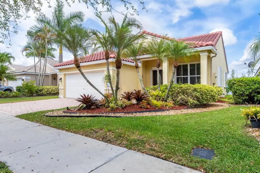 916 Savannah Falls Drive, Weston, FL 33327 - #2