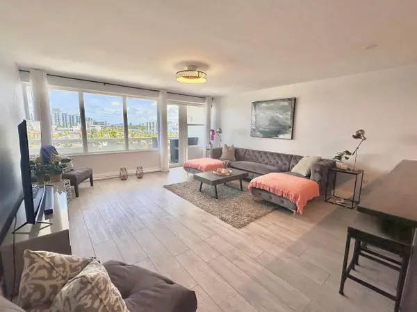 3111 N Ocean Dr #510, Hollywood, FL 33019