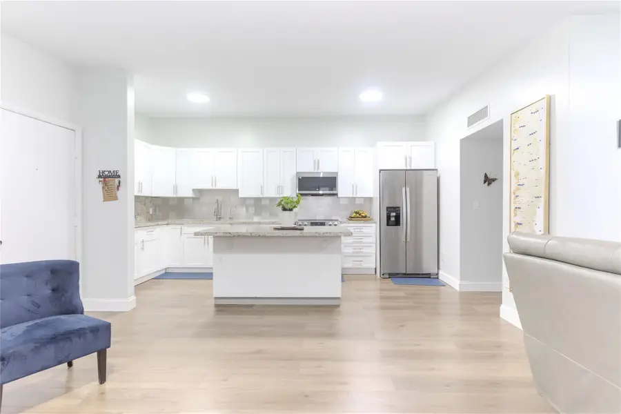 10675 W Clairmont Cir #202, Fort Lauderdale, FL 33321 - Image #3