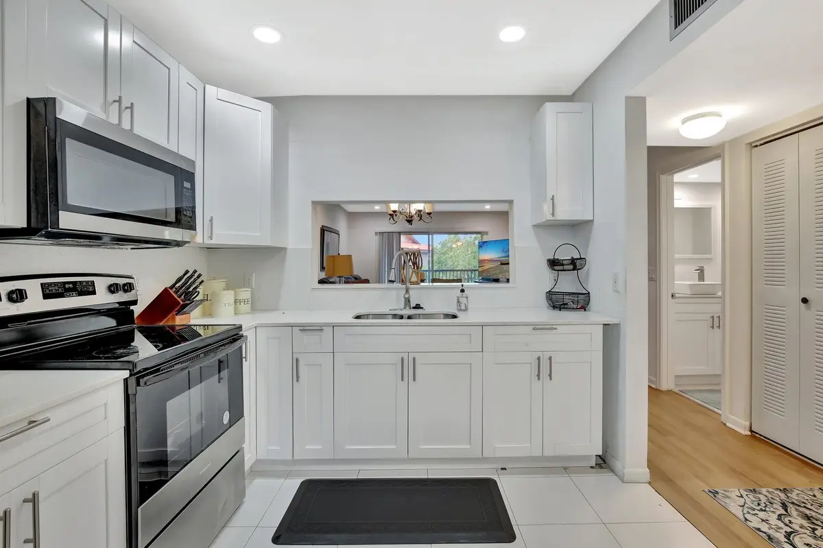 1200 SW 124th Ter #404 O, Pembroke Pines, FL 33027 - Image #1