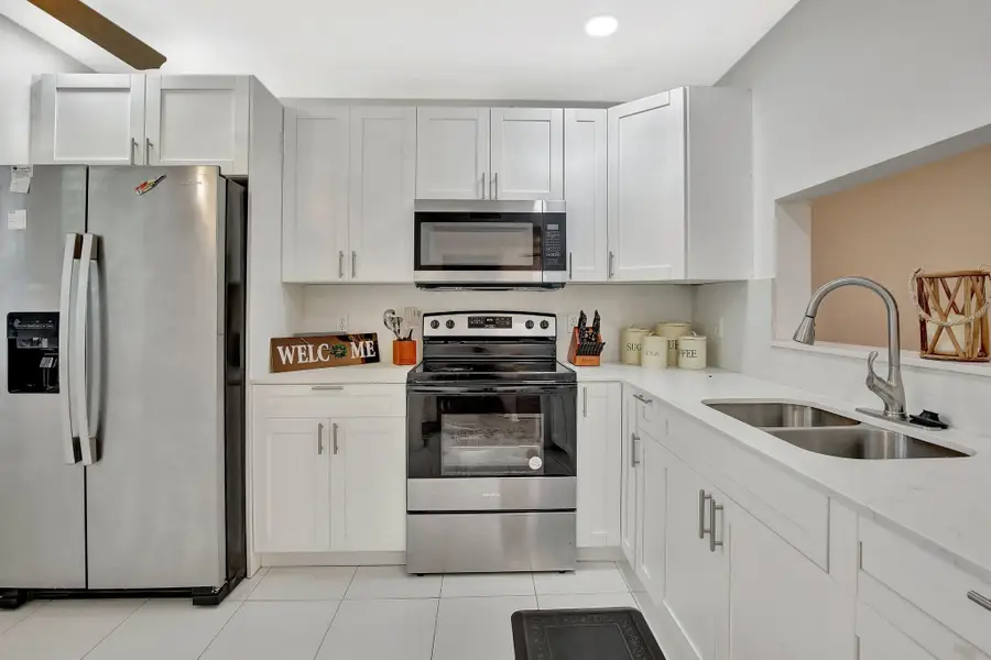 1200 SW 124th Ter #404 O, Pembroke Pines, FL 33027 - Image #2