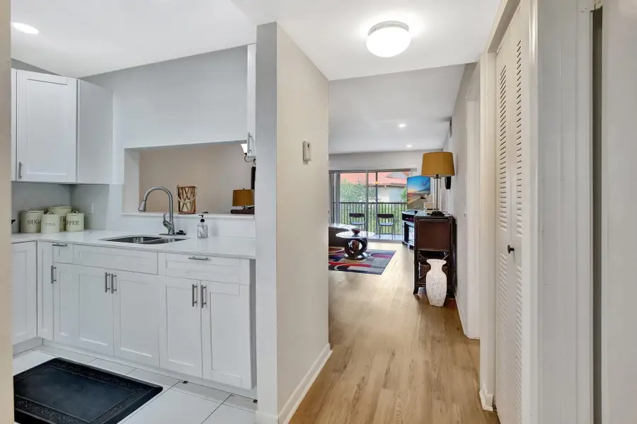 1200 SW 124th Ter #404 O, Pembroke Pines, FL 33027 - Image #3