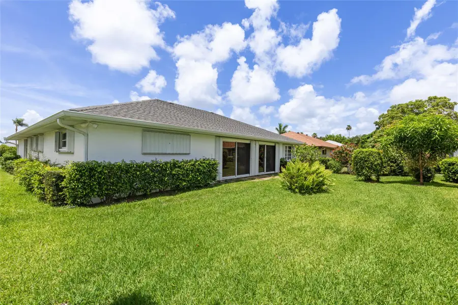 10821 Greentrail Dr, Boynton Beach, FL 33436 - Image #3