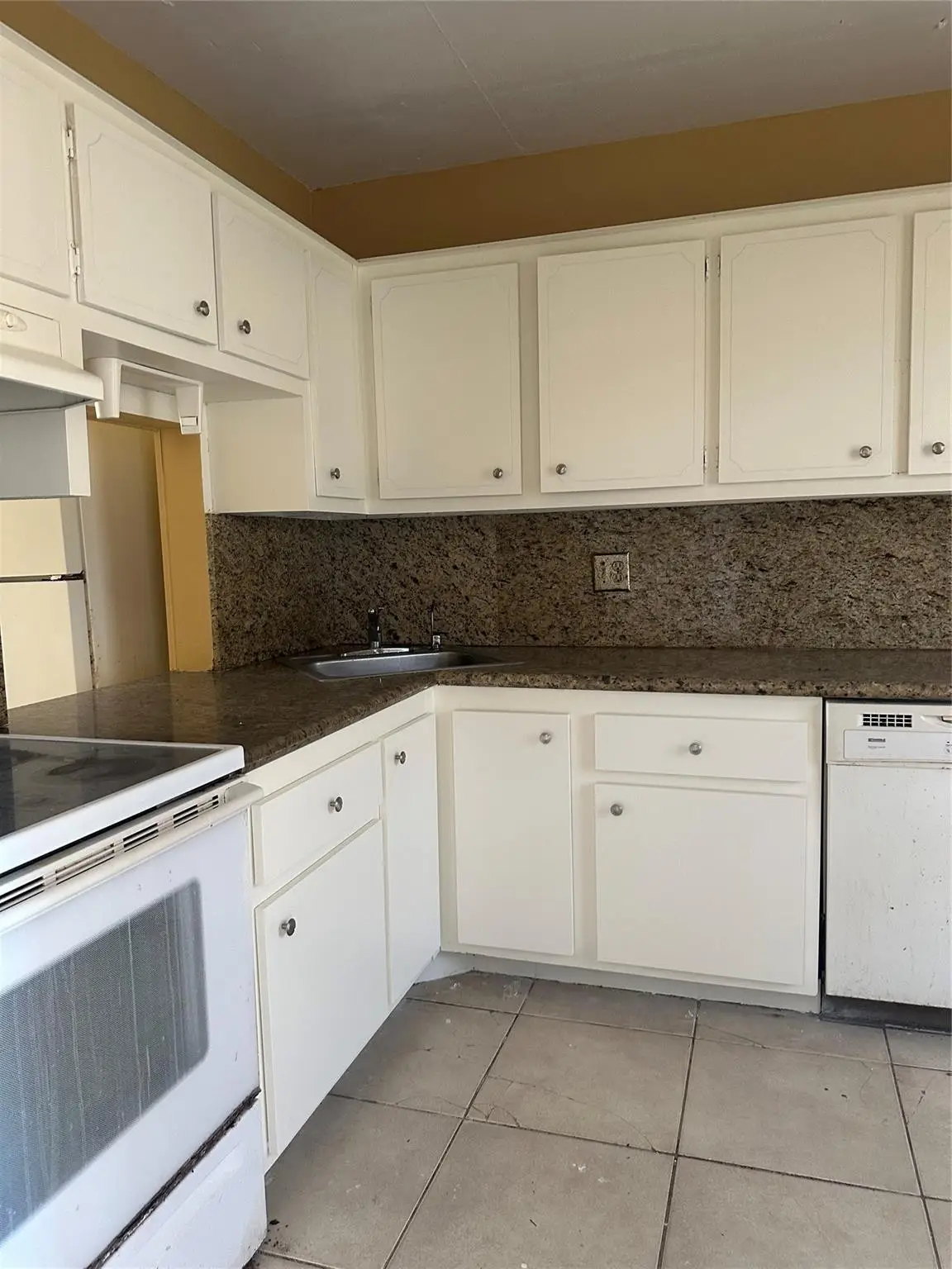 Address Withheld By Seller, Tamarac, FL 33319 - #1