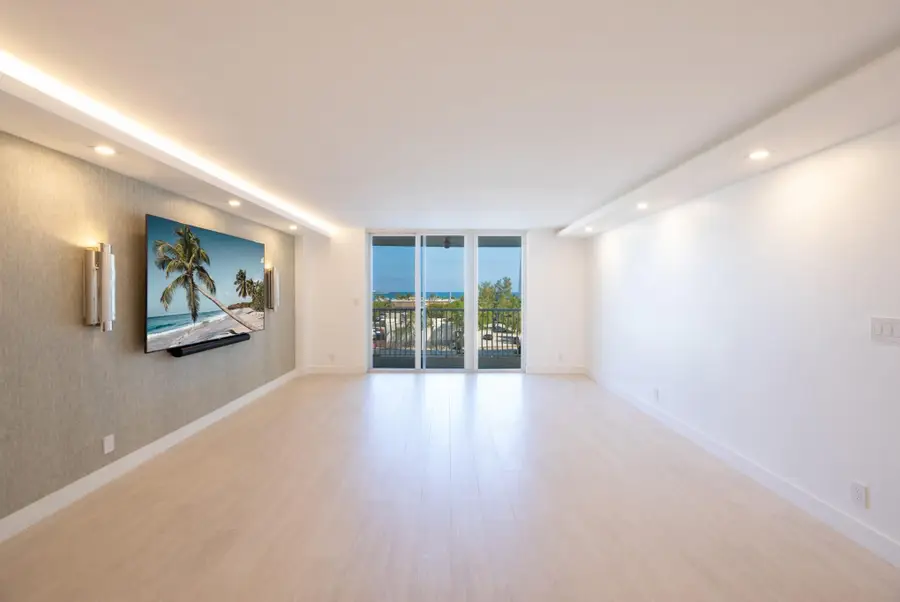1 Las Olas Circle #404, Fort Lauderdale, FL 33316 - #3