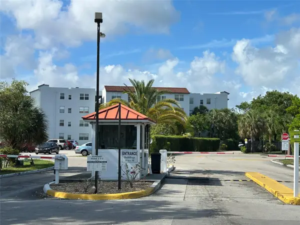 2800 Somerset Dr #109J, Lauderdale Lakes, FL 33311