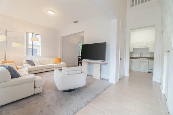 2514 Venetian Ct, Boynton Beach, FL 33426