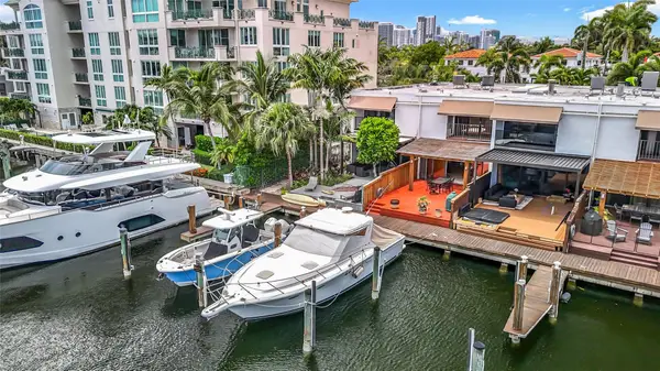 424 Hendricks Isle #11, Fort Lauderdale, FL 33301