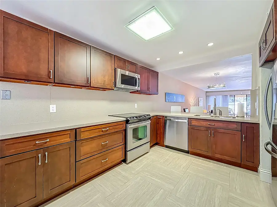 424 Hendricks Isle #11, Fort Lauderdale, FL 33301 - Image #3