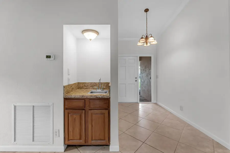 2600 SW 23rd Cranbrook Dr, Boynton Beach, FL 33436 - Image #2