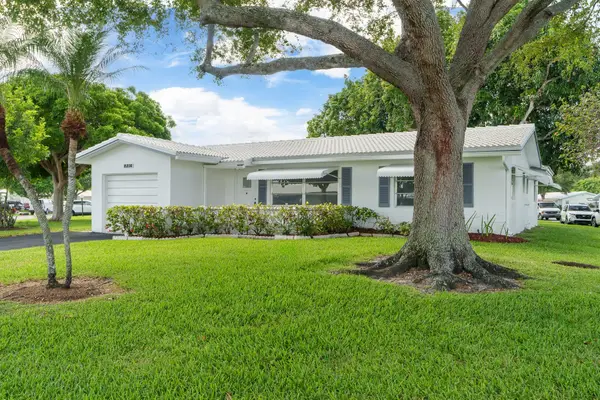 8216 NW 12th Mnr, Plantation, FL 33322