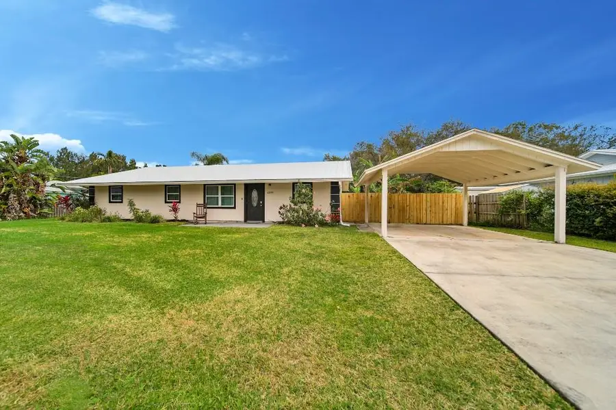 6275 SE Thomas Dr, Stuart, FL 34997 - Image #2