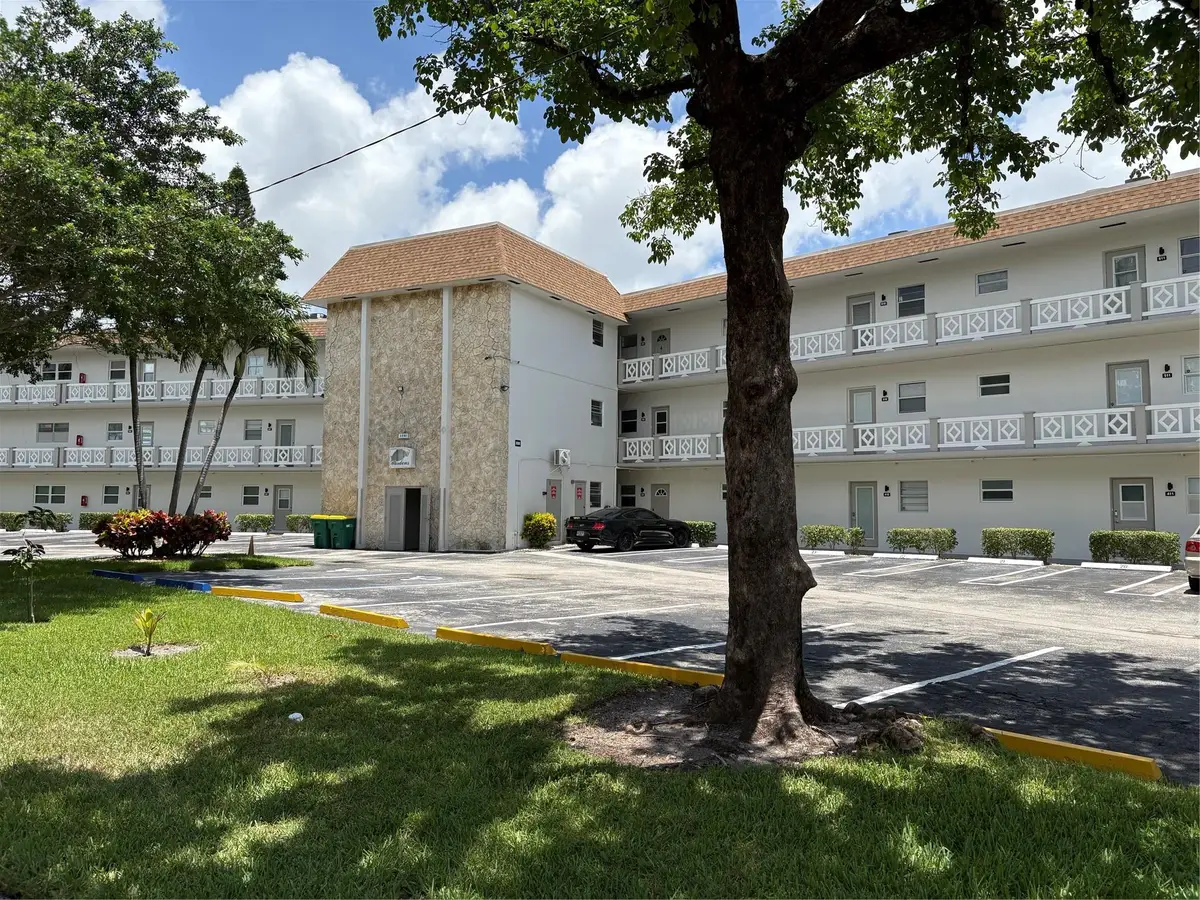 3506 NW 49th Ave #614, Lauderdale Lakes, FL 33319 - Image #1