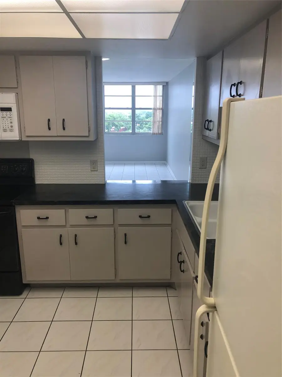 1351 NE Miami Gardens Dr #503E, Miami, FL 33179 - Image #3
