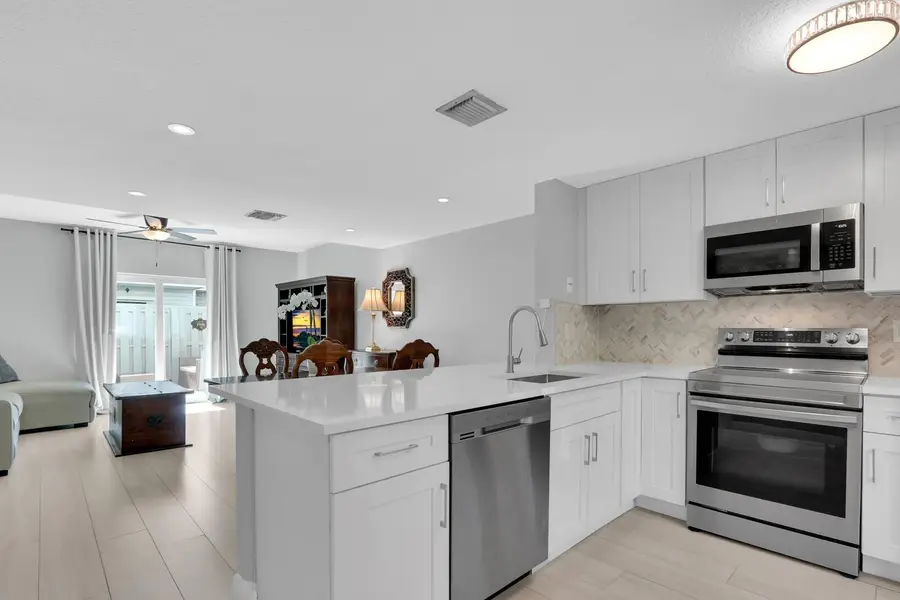 1869 NE 15th Ave #1869, Fort Lauderdale, FL 33305 - Image #3