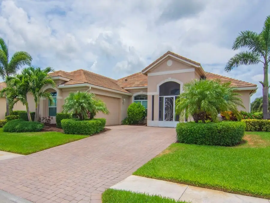 8255 Heather Ct, Vero Beach, FL 32967 - Image #2