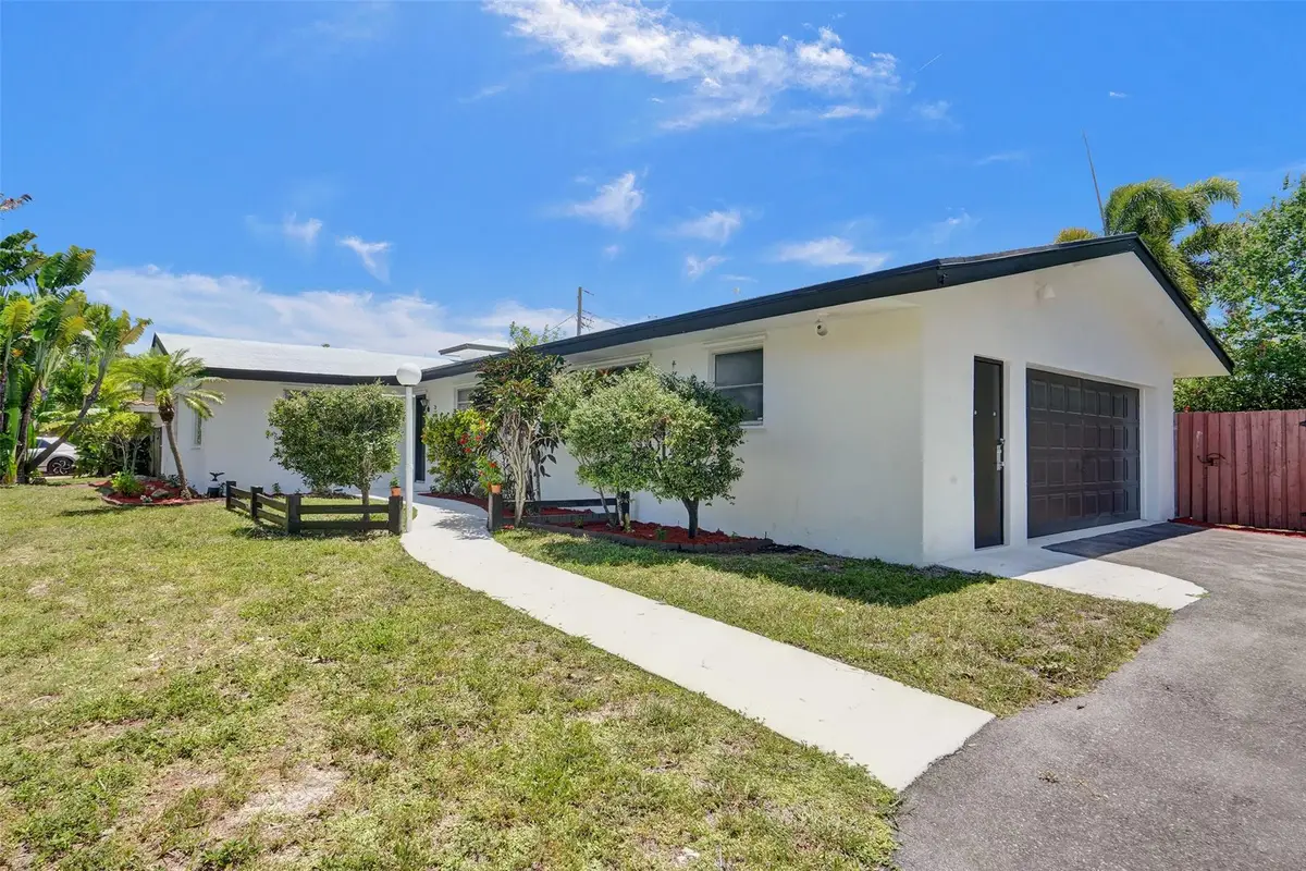 4017 NE 18th Ave, Oakland Park, FL 33334 - Image #1