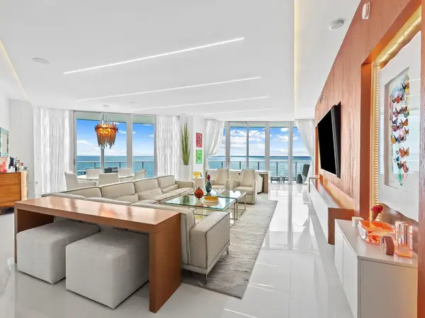 701 N Fort Lauderdale Beach Boulevard #902, Fort Lauderdale, FL 33304