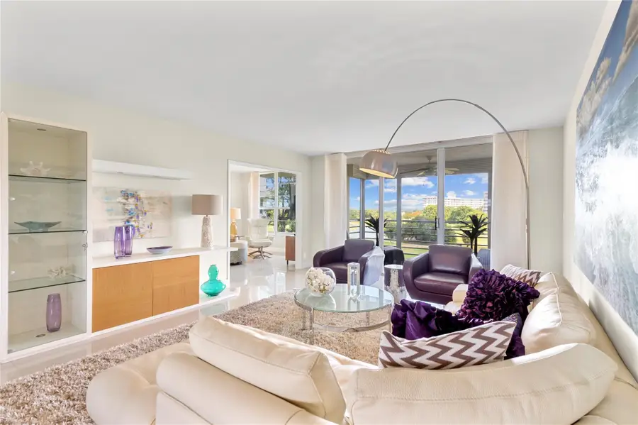 555 Oaks Ln #504, Pompano Beach, FL 33069 - Image #3