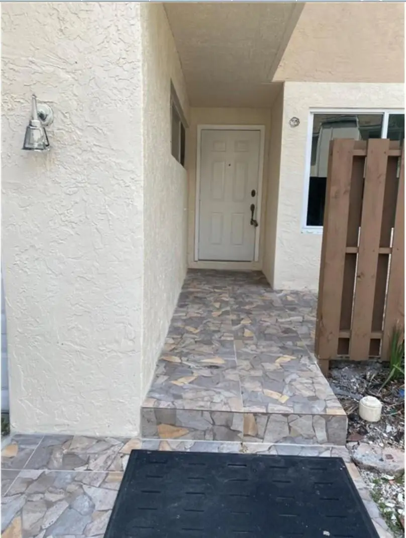 8233 NW 8th Ct #8233, Fort Lauderdale, FL 33324 - Image #2