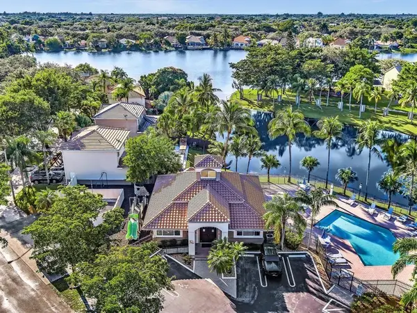 11240 Reveille Rd, Cooper City, FL 33026