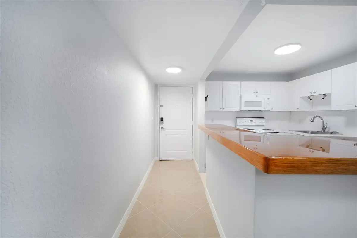 770 SE 2nd Ave #201F, Deerfield Beach, FL 33441 - Image #1