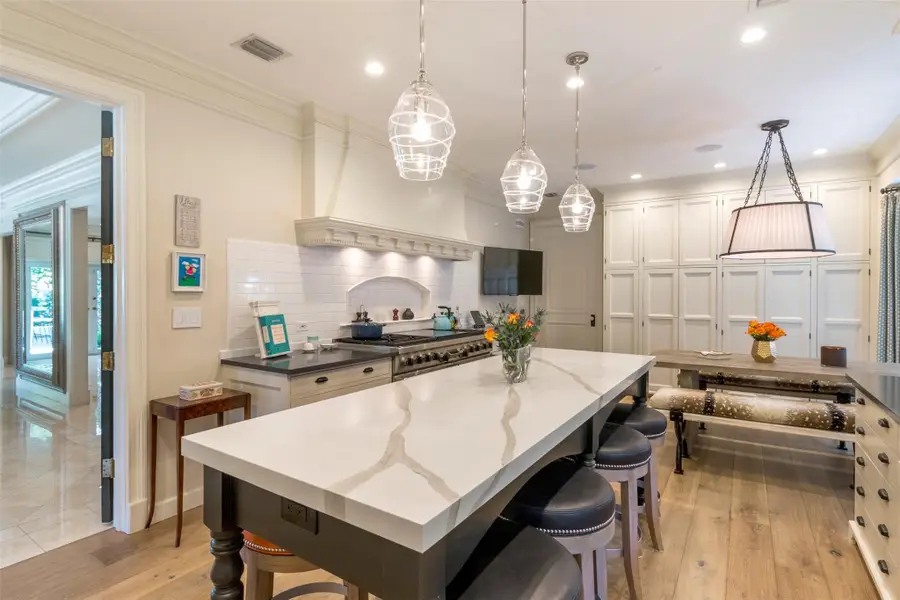 15 Pelican Dr, Fort Lauderdale, FL 33301 - Image #3