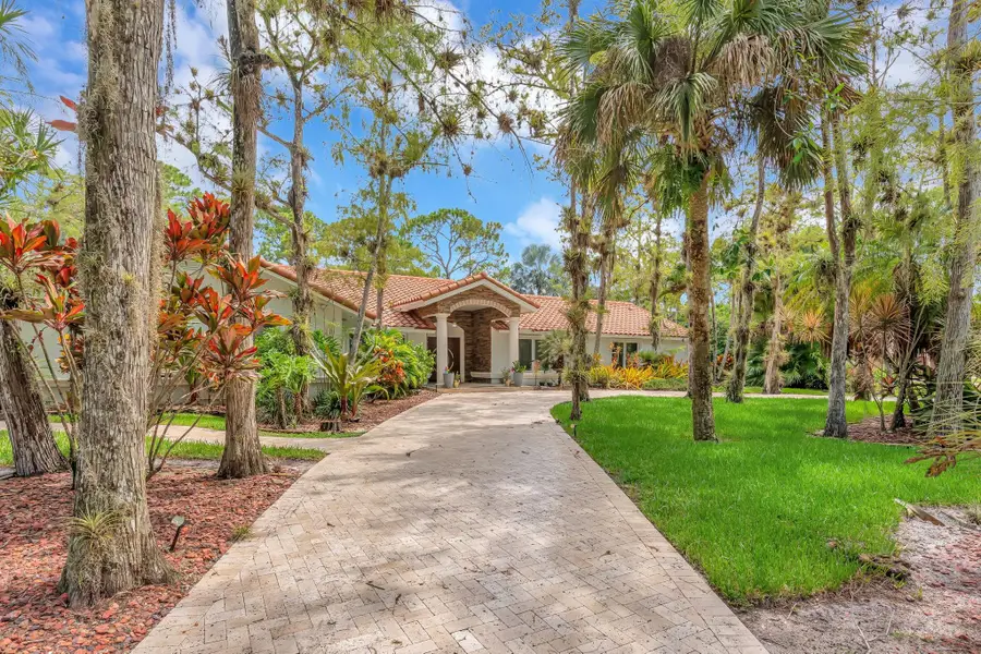 8140 NW 51st Pl, Coral Springs, FL 33067 - Image #2